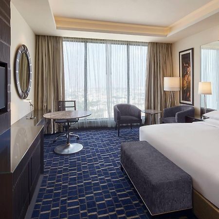 Renaissance Bengaluru Race Course Hotel Екстериор снимка