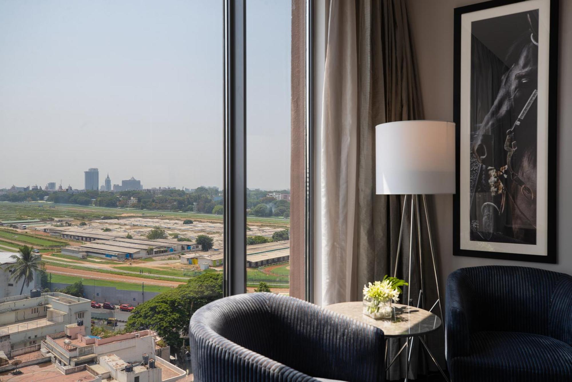 Renaissance Bengaluru Race Course Hotel Екстериор снимка