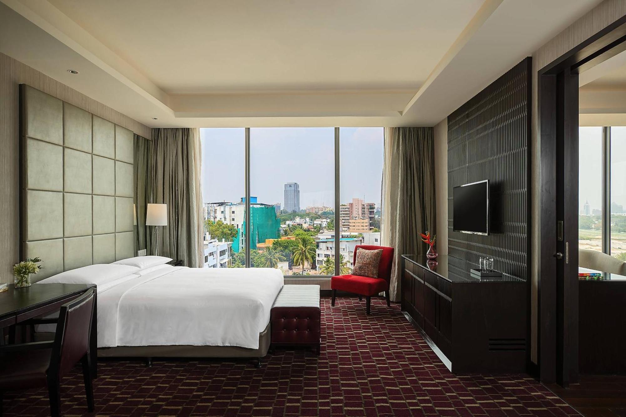 Renaissance Bengaluru Race Course Hotel Екстериор снимка