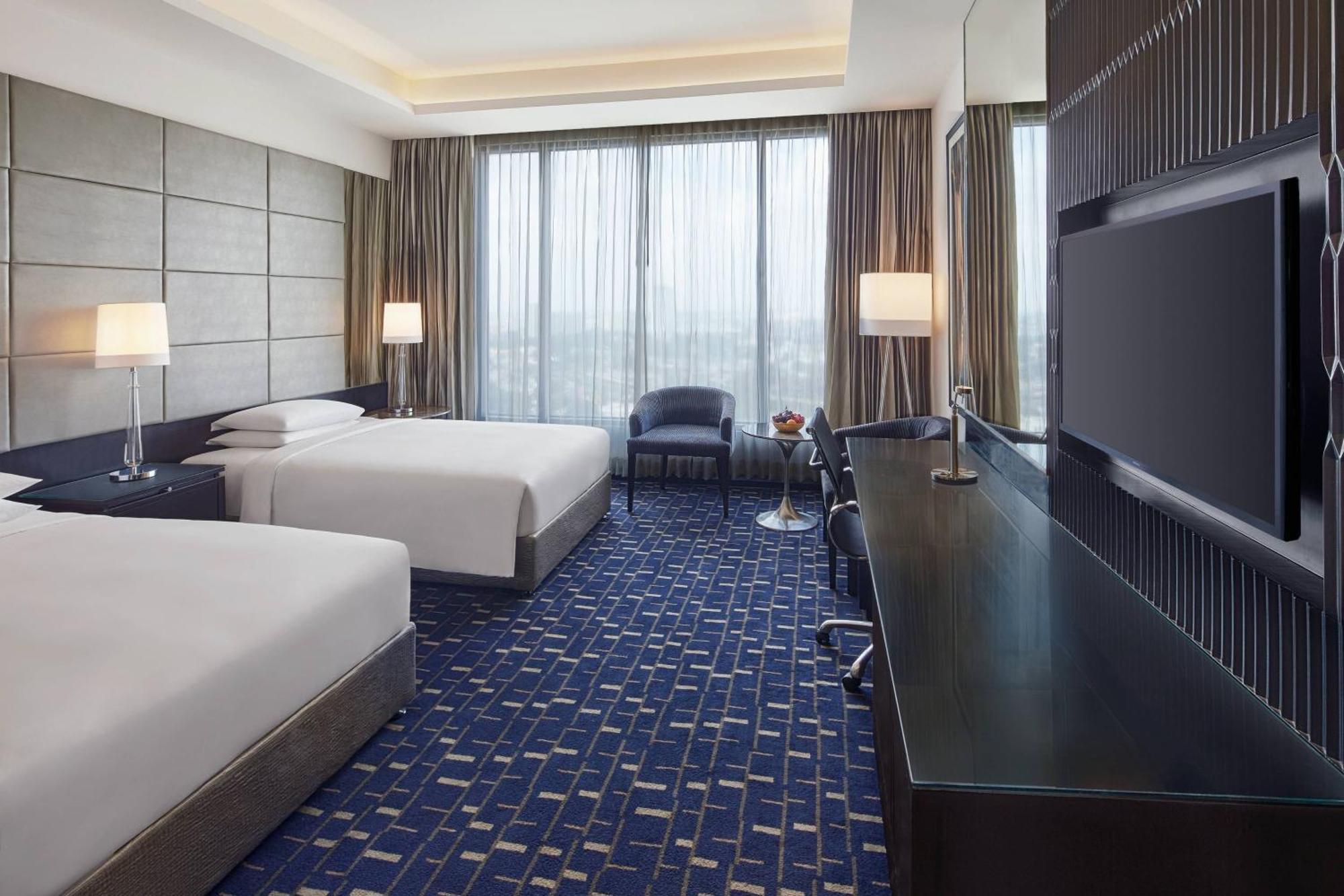 Renaissance Bengaluru Race Course Hotel Екстериор снимка